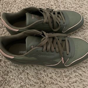 Olive green Reebox Sneakers